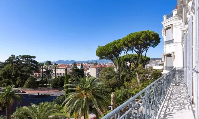 Недвижимость Villa Californie: 2