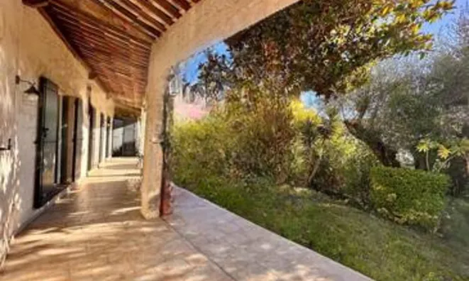 Недвижимость Villa La Bocca Nord: 2