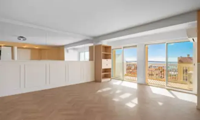 Недвижимость Villa Petit Juas: 2