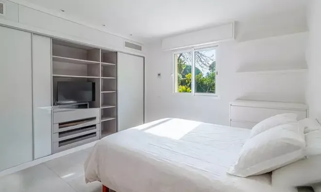 Недвижимость Property Type: Villa

Location: Cannes, Californie

Villa Cannes: 7