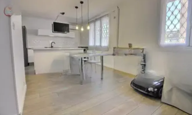 Недвижимость Villa Petit Juas: 2