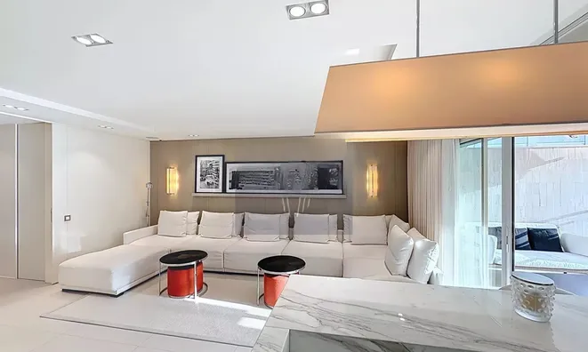 Недвижимость Property Type: Villa  
Location: Cannes, Centre-ville   

Villa Centre-ville: 2