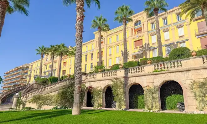 Недвижимость Villa Petit Juas: 1