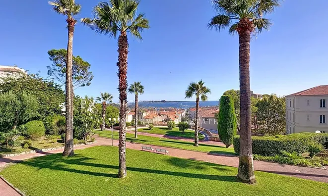 Недвижимость Villa Petit Juas: 12