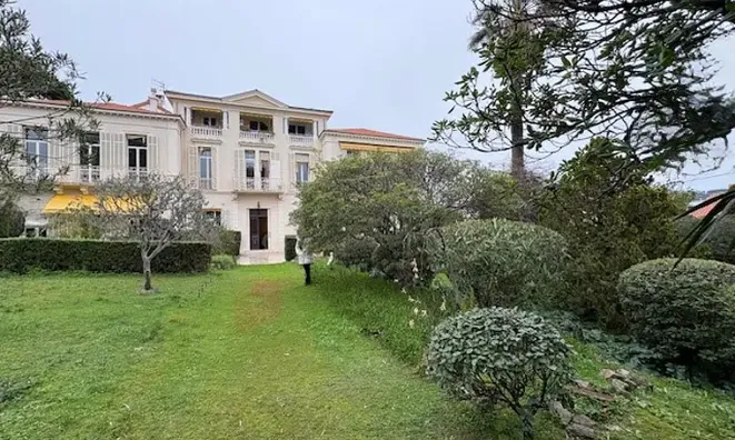 Недвижимость Villa Petit Juas: 4