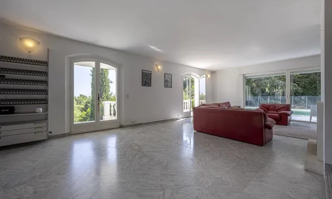 Недвижимость Villa Croix des Gardes: 4