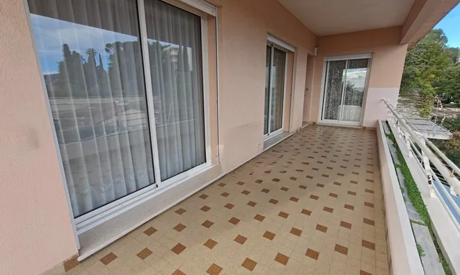 Недвижимость Estate Croix des Gardes: 11