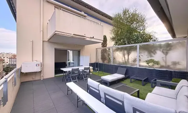 Недвижимость House Cannes République: 1