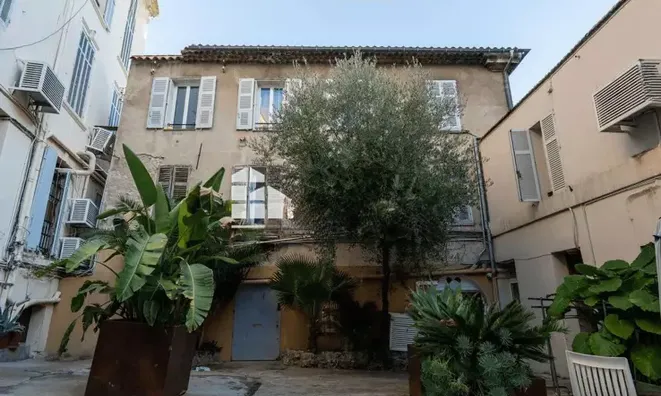 Недвижимость Estate Centre-ville: 1