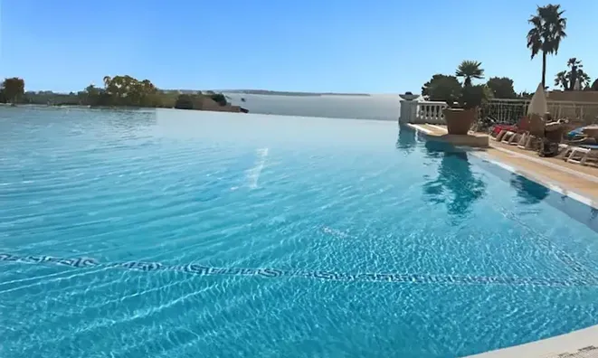 Недвижимость Villa Croix des Gardes: 1