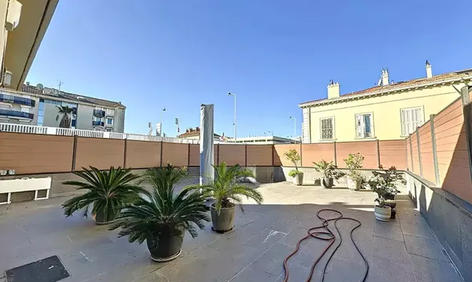 Недвижимость Villa Cannes République: 1