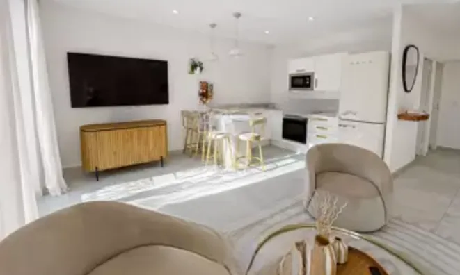 Недвижимость Villa Petit Juas: 2