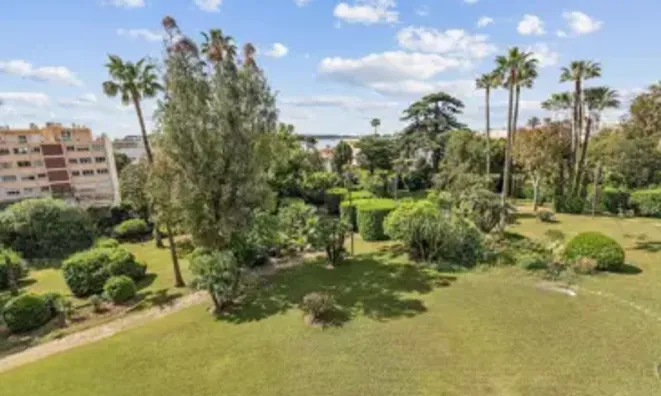 Недвижимость Villa Pointe Croisette: 3