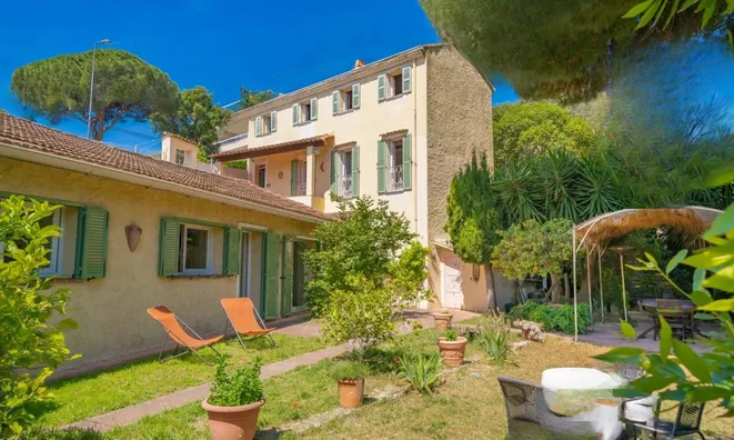 Недвижимость Villa Cannes Croix des Gardes: 1