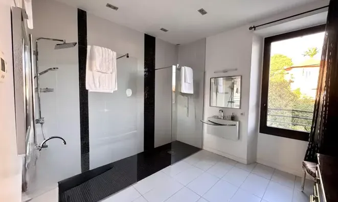 Недвижимость House Petit Juas: 10