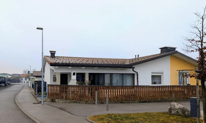 Недвижимость Квартира, 3-комнатная Новые Поляне.: 2