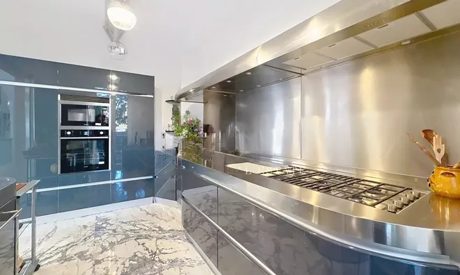 Недвижимость Property Cannes: 7