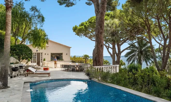 Недвижимость Villa Croix des Gardes: 1