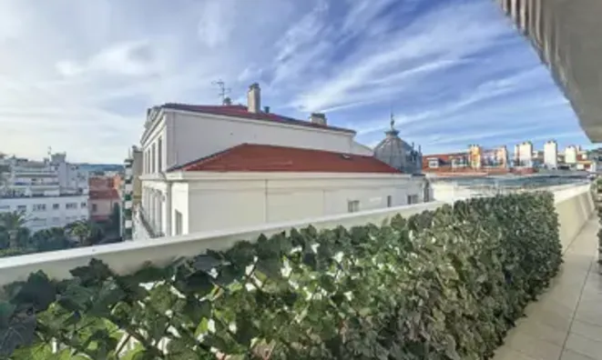 Недвижимость .\Cannes Centre-Ville: 3