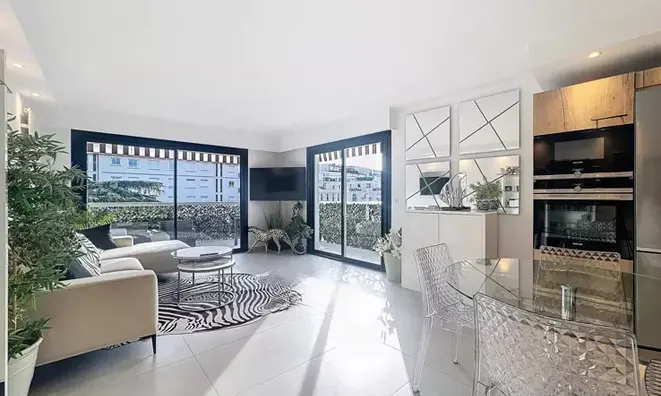 Недвижимость .\Cannes Centre-Ville: 4