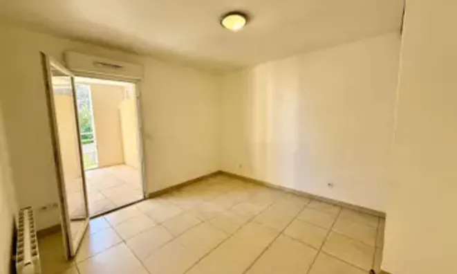 Недвижимость House Croix des Gardes: 8