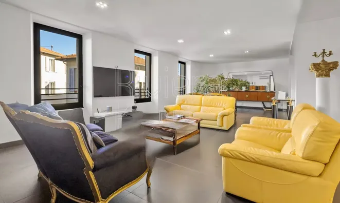 Недвижимость Villa Petit Juas: 2