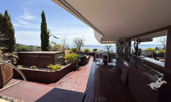 Недвижимость Villa Croix des Gardes: 3