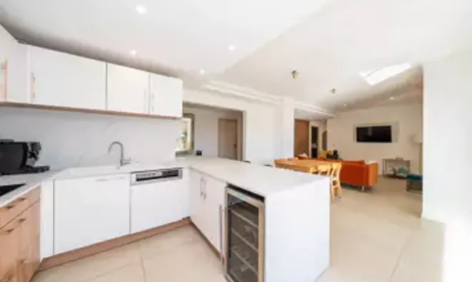 Недвижимость Villa Petit Juas: 12