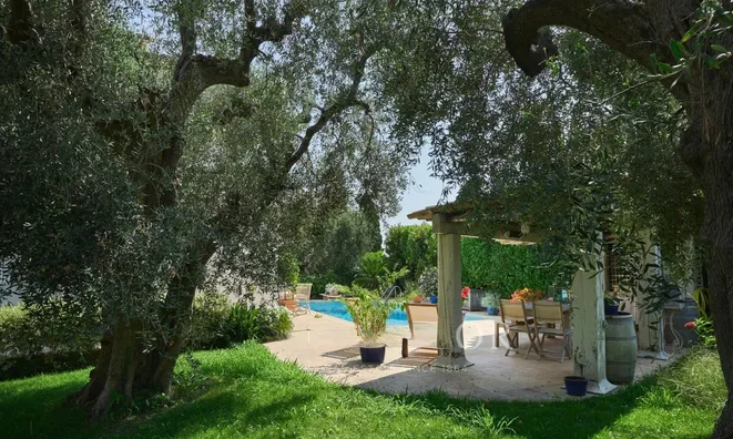 Недвижимость Villa Petit Juas: 5