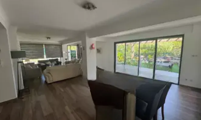 Недвижимость Villa Petit Juas: 3