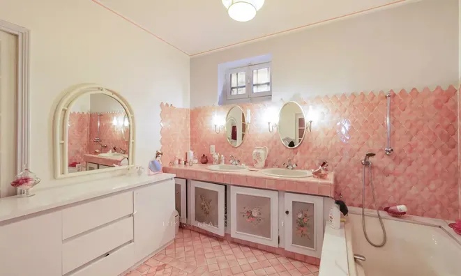 Недвижимость Villa Croix des Gardes: 9