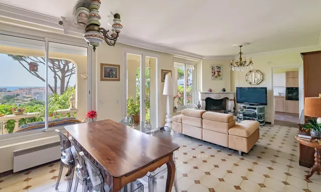 Недвижимость Villa Croix des Gardes: 12