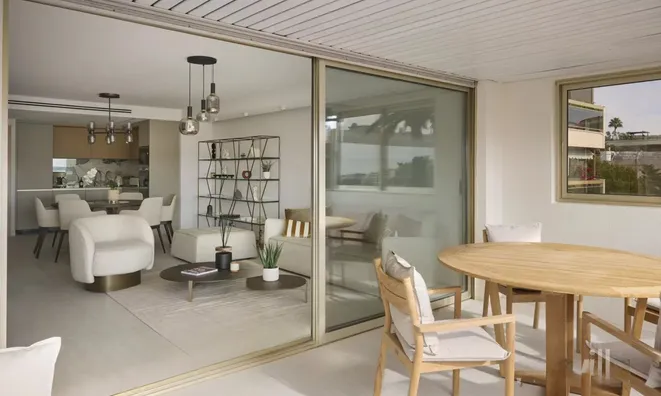 Недвижимость Villa Croix des Gardes: 1