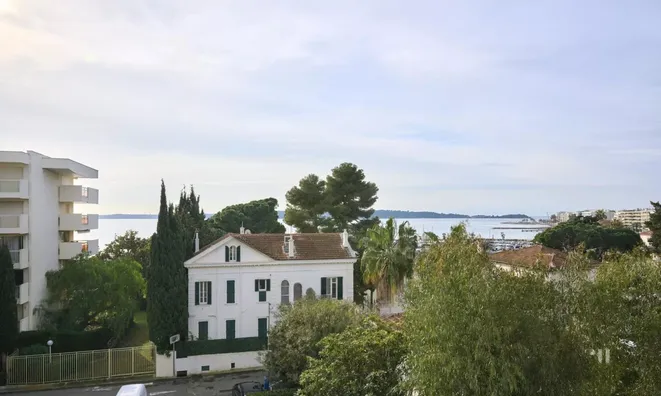 Недвижимость Villa Croix des Gardes: 32