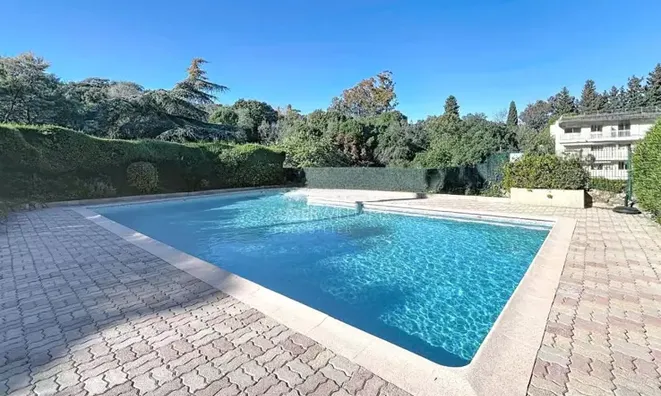 Недвижимость Villa Croix des Gardes: 1