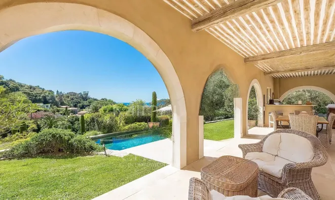 Недвижимость Villa Croix Pointe: 10