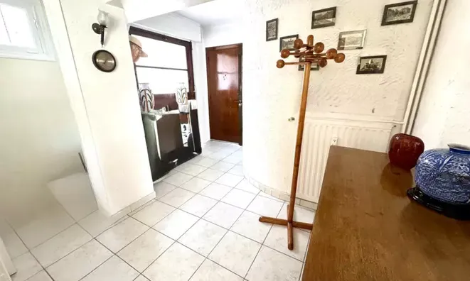 Недвижимость Property Type: Villa
Location: Cannes

Villa Cannes: 14