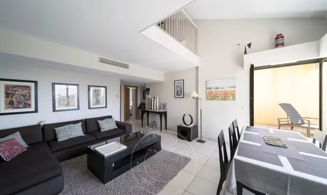 Недвижимость Villa République Cannes: 4