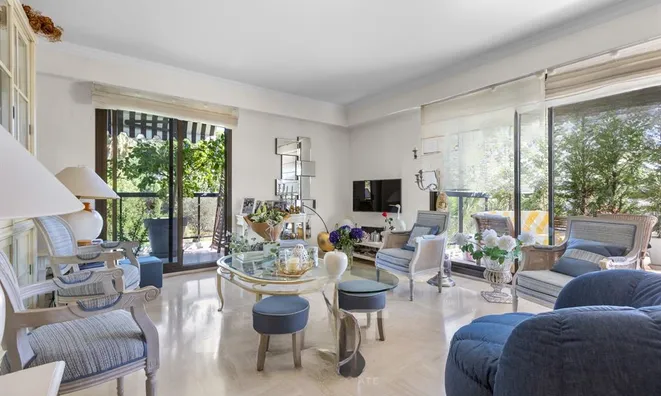 Недвижимость Property Cannes: 2