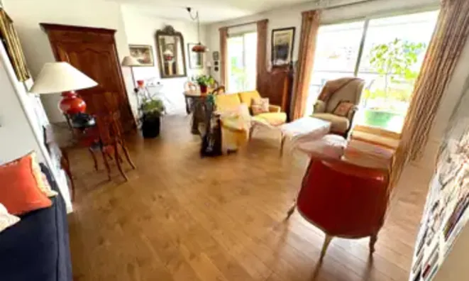 Недвижимость Villa Petit Juas: 2