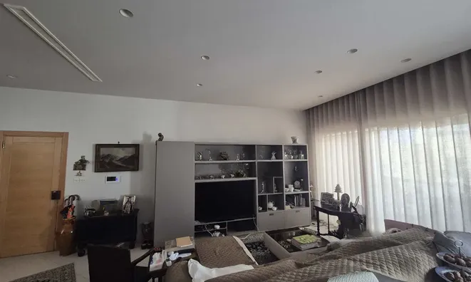 Недвижимость Central Pointe Residence: 5