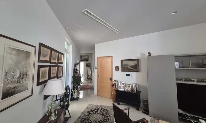 Недвижимость Central Pointe Residence: 6