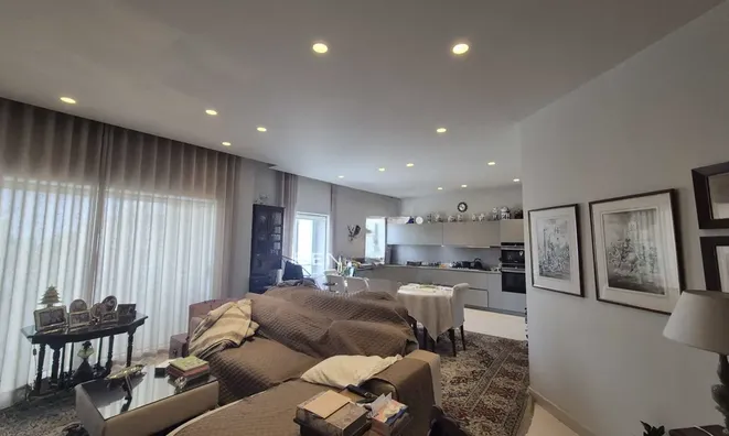 Недвижимость Central Pointe Residence: 17