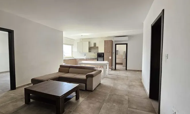 Недвижимость Zebbug Central Apartment: 3