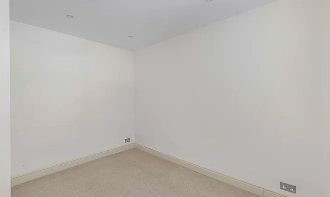 Недвижимость Redcliffe Place: 3