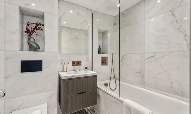 Недвижимость Flood Street: 8