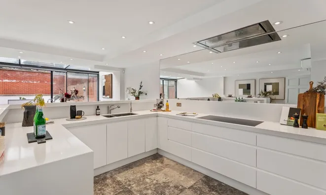 Недвижимость Flood Street: 12