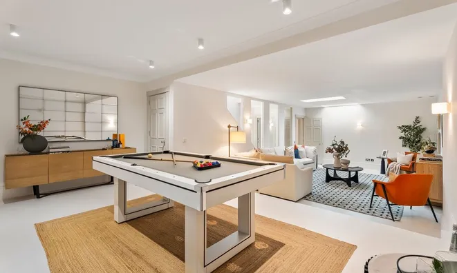 Недвижимость Flood Street: 20