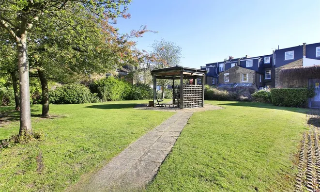 Недвижимость Hertford Court, 45 Falcon Road: 1