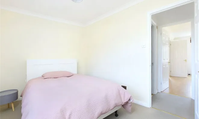 Недвижимость Hertford Court, 45 Falcon Road: 3